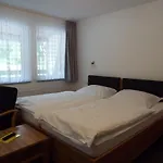 Garni Zum Reinhardswald Inn Gewissenruh