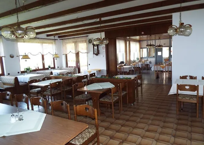 بيت ريفي Garni Zum Reinhardswald 3*