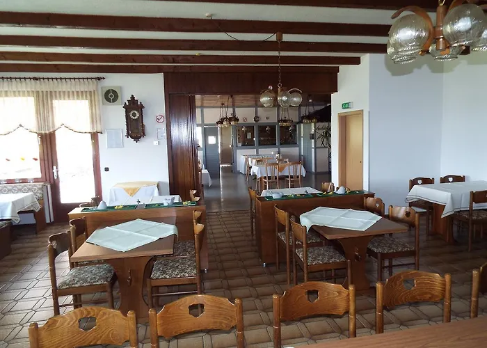 Garni Zum Reinhardswald بيت ريفي